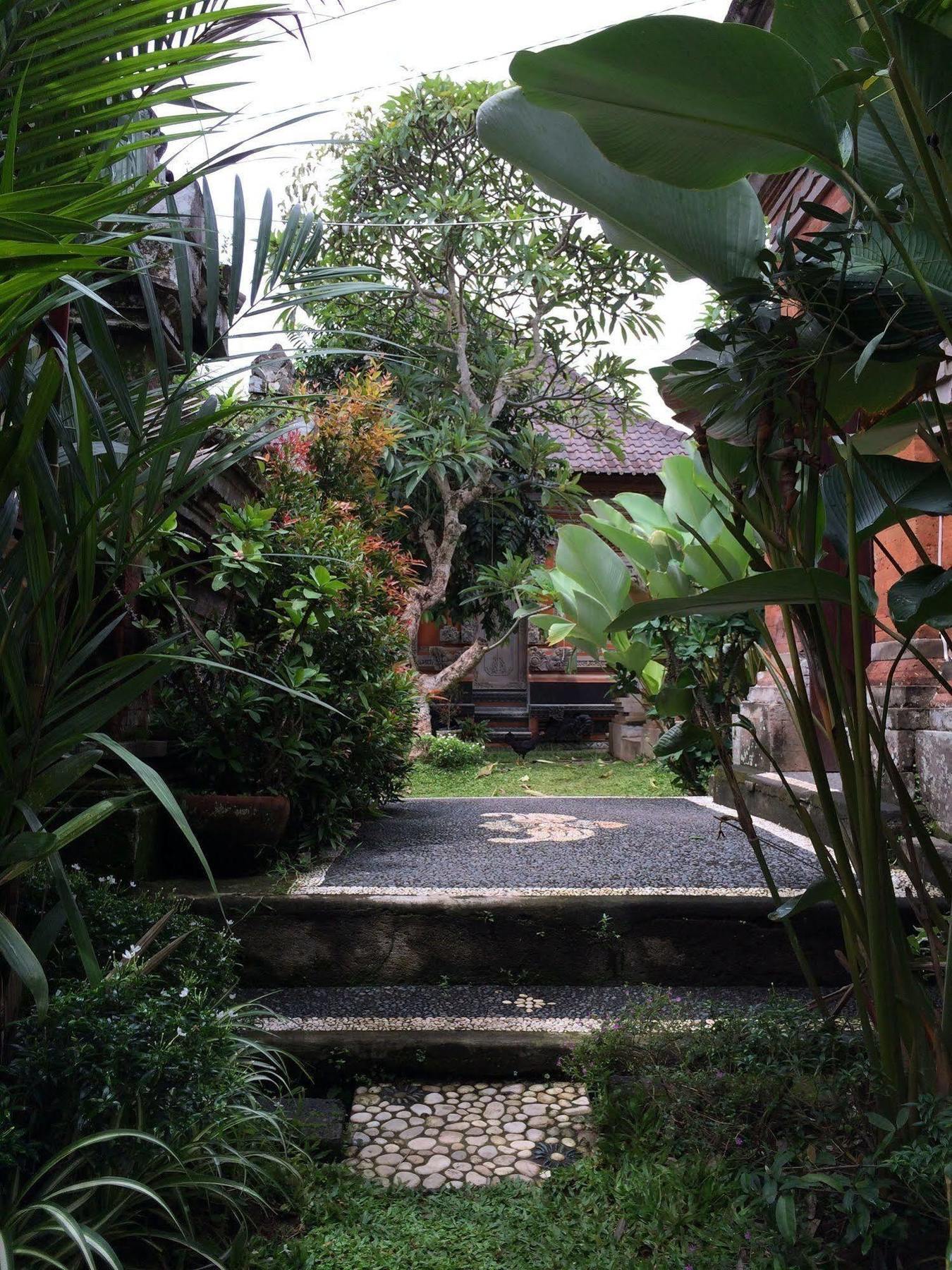 Uma Dewi Guest House Ubud Buitenkant foto